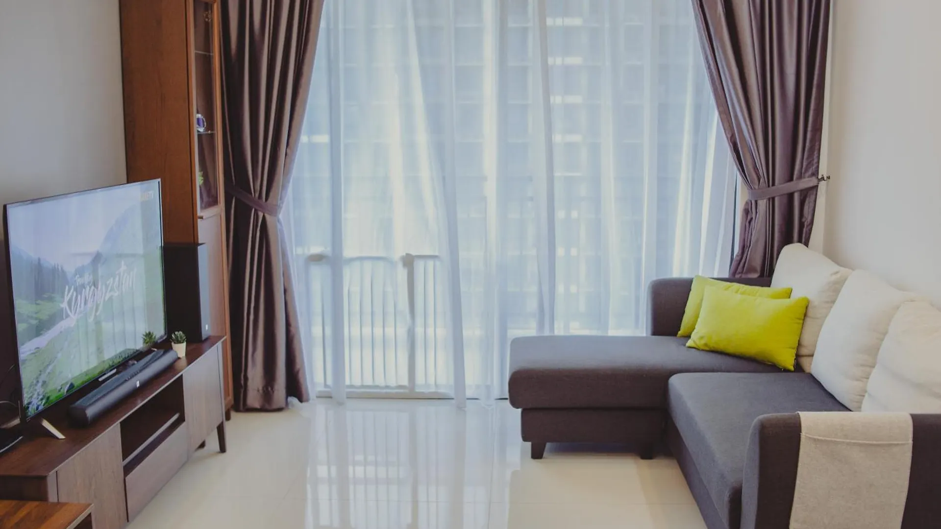 Apartment Angsana Mall 10Min-Garden Pool View-2 Bed Room-E122 Johor Bahru